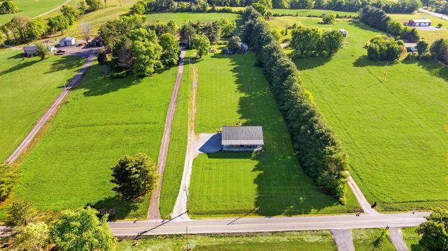 142 Mount Vernon Rd, Bethpage, TN 37022