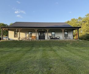 142 Mount Vernon Rd, Bethpage, TN 37022