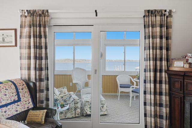 5 Osprey Circle, Sneads Ferry, NC 28460