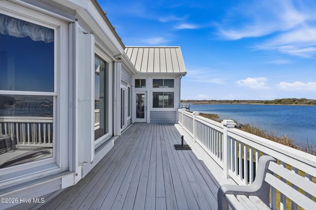 5 Osprey Circle, Sneads Ferry, NC 28460