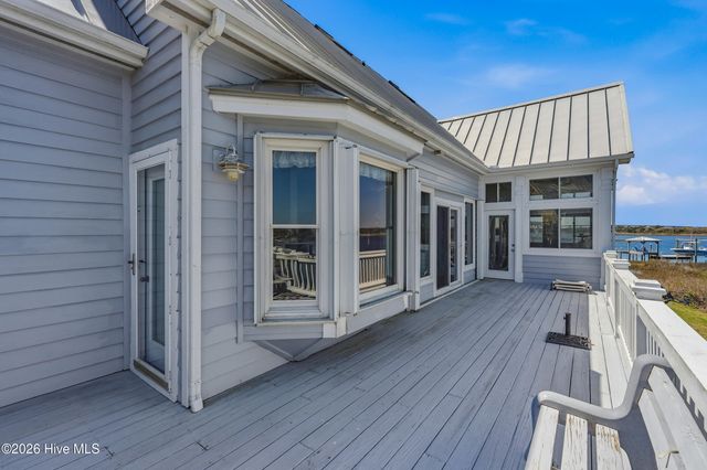 5 Osprey Circle, Sneads Ferry, NC 28460