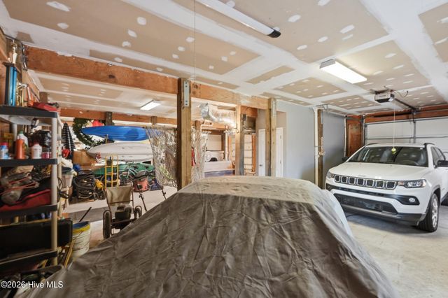 5 Osprey Circle, Sneads Ferry, NC 28460