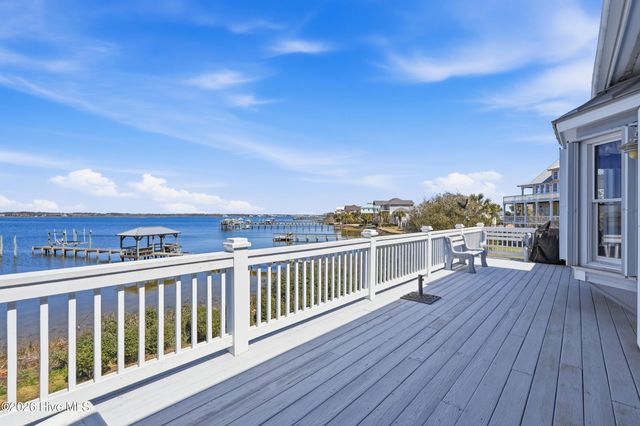 5 Osprey Circle, Sneads Ferry, NC 28460