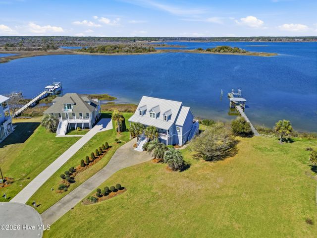 5 Osprey Circle, Sneads Ferry, NC 28460