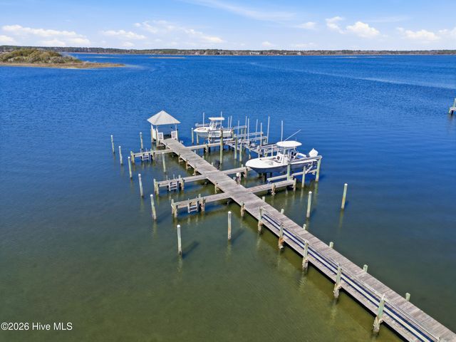 5 Osprey Circle, Sneads Ferry, NC 28460