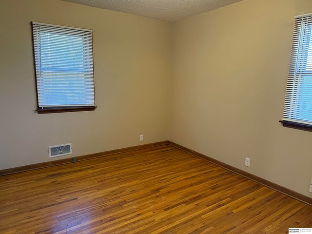 5052 Arcadia Avenue, Omaha, NE 68104