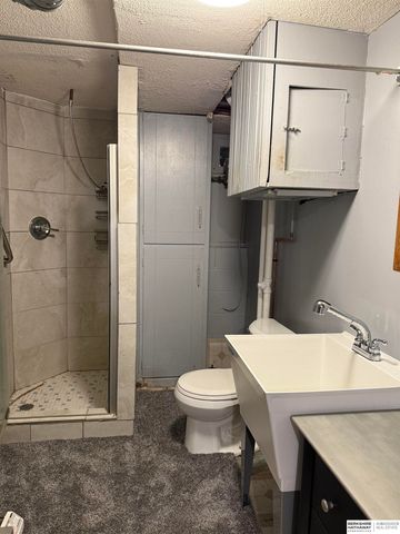 5052 Arcadia Avenue, Omaha, NE 68104