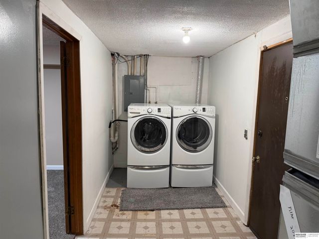 5052 Arcadia Avenue, Omaha, NE 68104