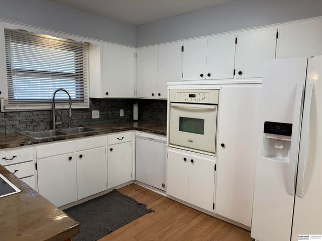 5052 Arcadia Avenue, Omaha, NE 68104