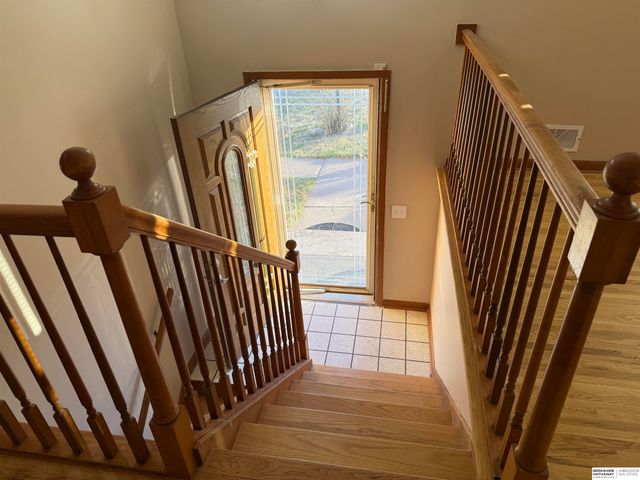 5052 Arcadia Avenue, Omaha, NE 68104