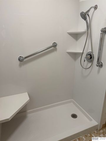 5052 Arcadia Avenue, Omaha, NE 68104