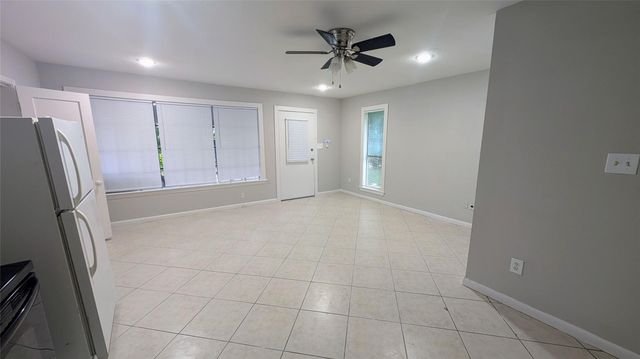 811 1/2 Sabine Street, Houston, TX 77007