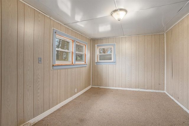 207 S Capital Avenue, Athens, MI 49011