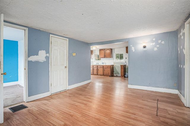 207 S Capital Avenue, Athens, MI 49011