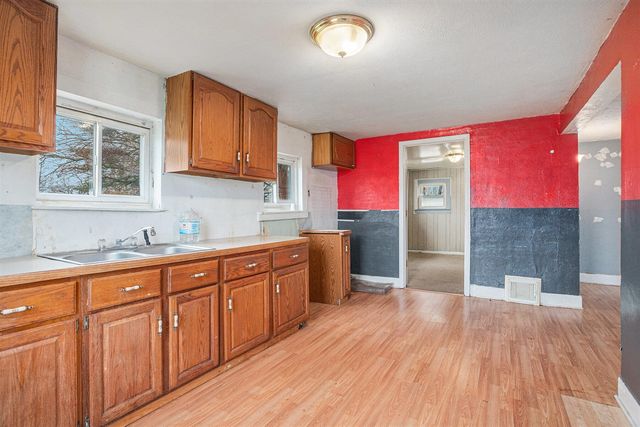 207 S Capital Avenue, Athens, MI 49011