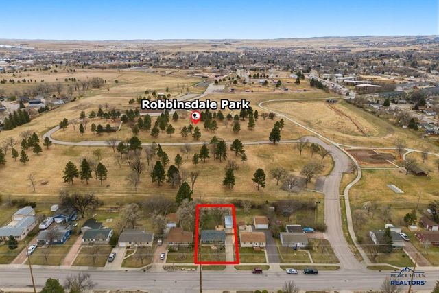 711 E OAKLAND, Rapid City, SD 57701