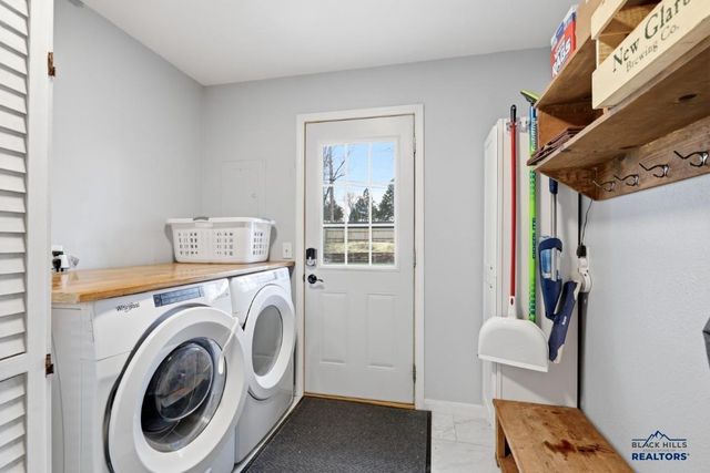 711 E OAKLAND, Rapid City, SD 57701