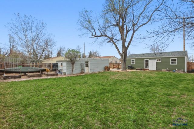 711 E OAKLAND, Rapid City, SD 57701