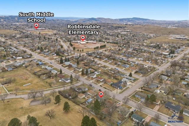 711 E OAKLAND, Rapid City, SD 57701