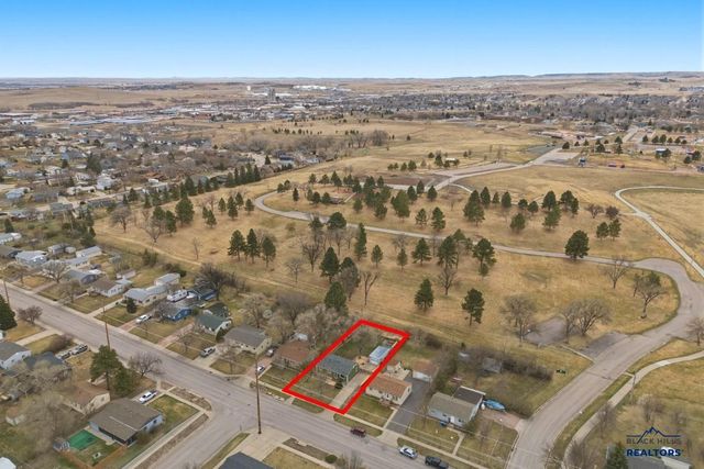 711 E OAKLAND, Rapid City, SD 57701