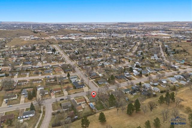 711 E OAKLAND, Rapid City, SD 57701