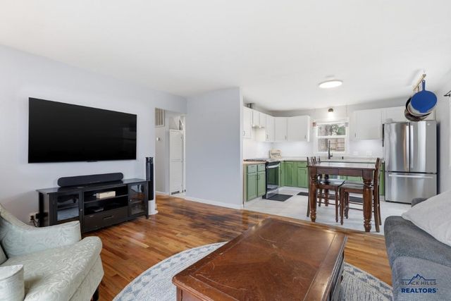 711 E OAKLAND, Rapid City, SD 57701
