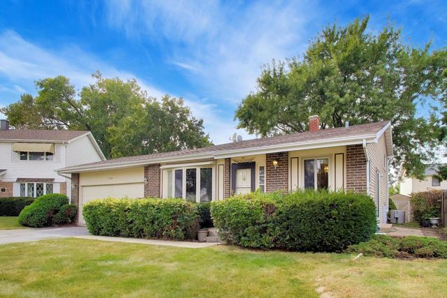 1009 Beverly Court, Lombard, IL 60148