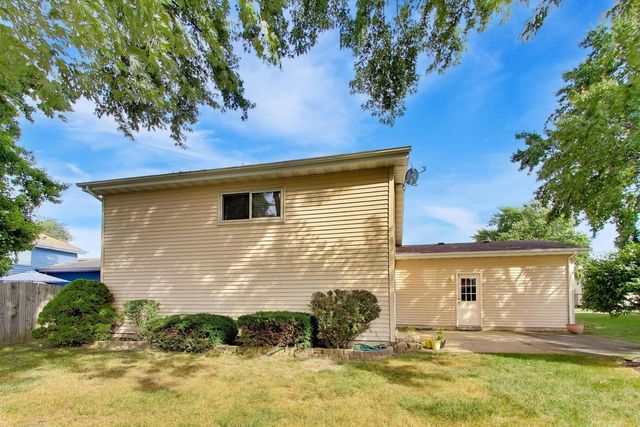 1009 Beverly Court, Lombard, IL 60148