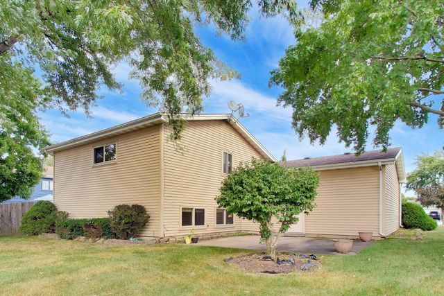 1009 Beverly Court, Lombard, IL 60148