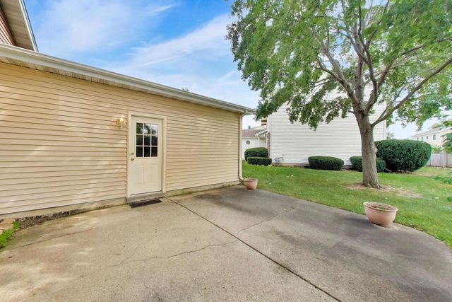 1009 Beverly Court, Lombard, IL 60148