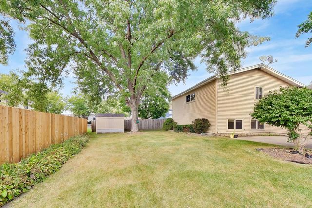 1009 Beverly Court, Lombard, IL 60148