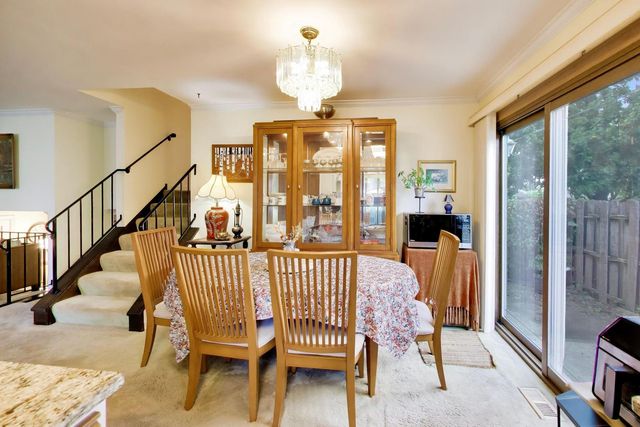 1009 Beverly Court, Lombard, IL 60148