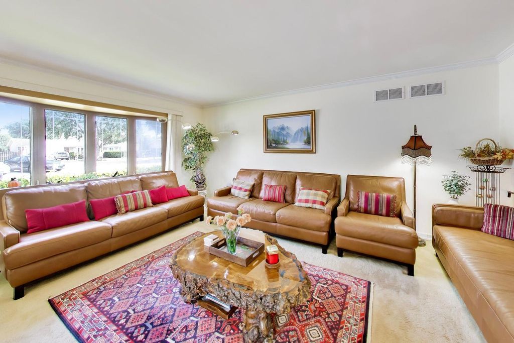 1009 Beverly Court, Lombard, IL 60148 — photo 5