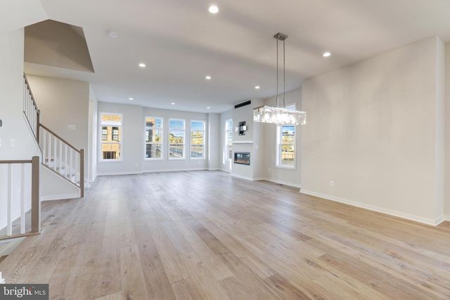 43920 LUDWELL FARM SQ, Ashburn, VA 20147