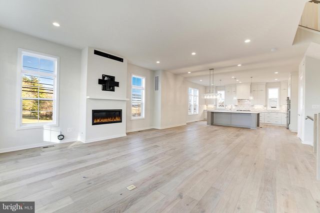 43920 LUDWELL FARM SQ, Ashburn, VA 20147