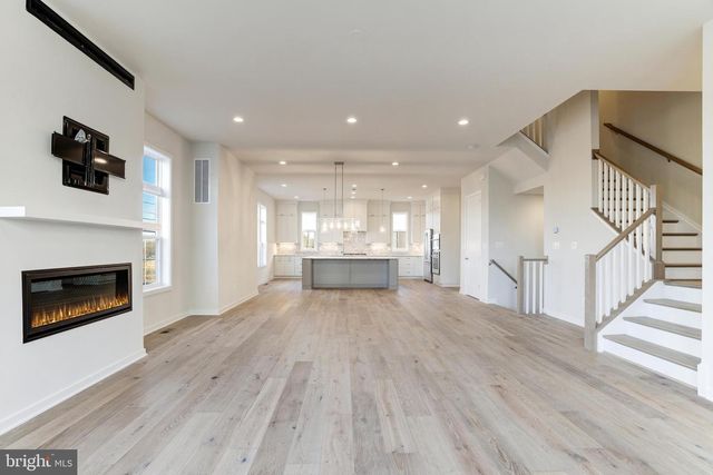 43920 LUDWELL FARM SQ, Ashburn, VA 20147
