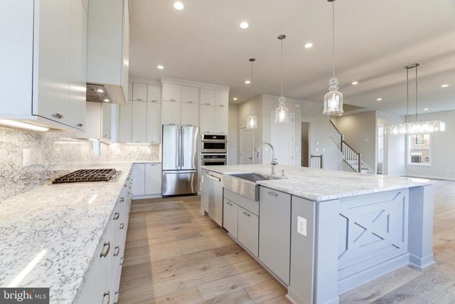 43920 LUDWELL FARM SQ, Ashburn, VA 20147
