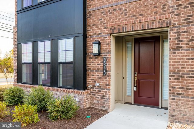 43920 LUDWELL FARM SQ, Ashburn, VA 20147