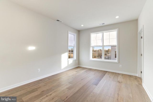 43920 LUDWELL FARM SQ, Ashburn, VA 20147