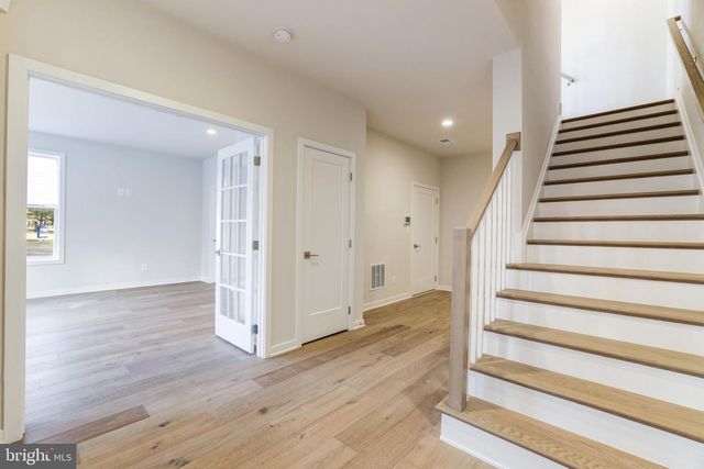 43920 LUDWELL FARM SQ, Ashburn, VA 20147