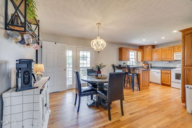 442 Grey Fox Drive, Church Hill, TN 37642