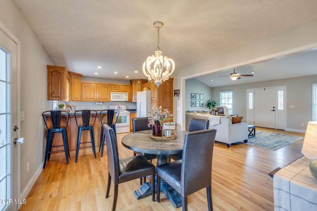 442 Grey Fox Drive, Church Hill, TN 37642