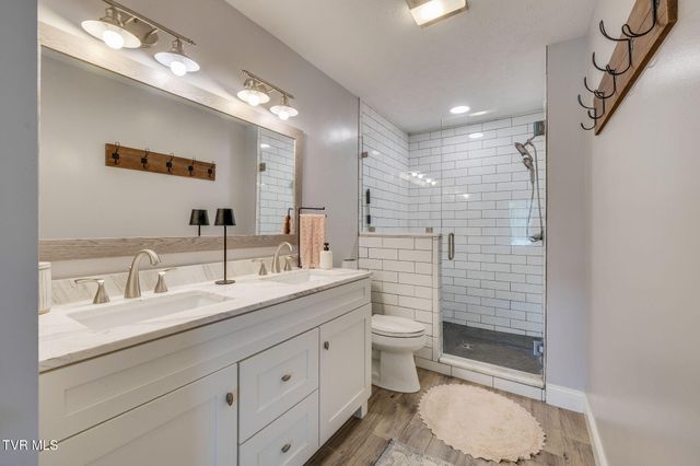 442 Grey Fox Drive, Church Hill, TN 37642