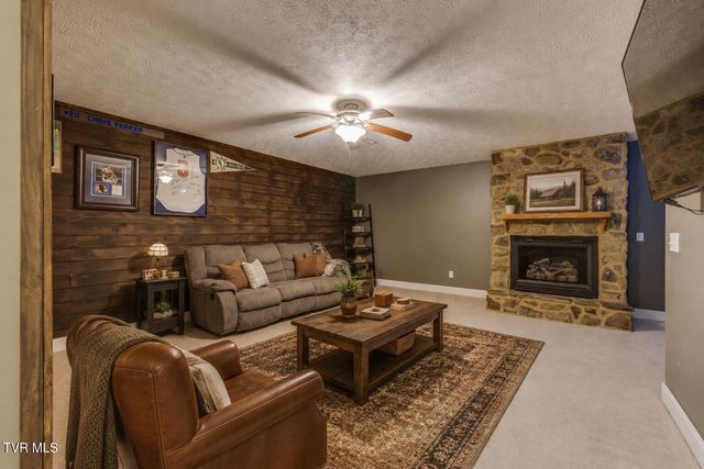 442 Grey Fox Drive, Church Hill, TN 37642