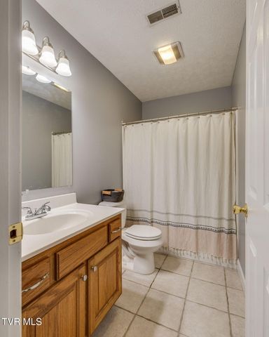442 Grey Fox Drive, Church Hill, TN 37642