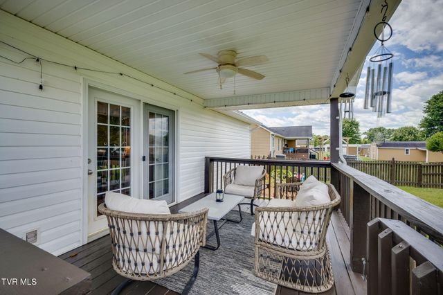 442 Grey Fox Drive, Church Hill, TN 37642