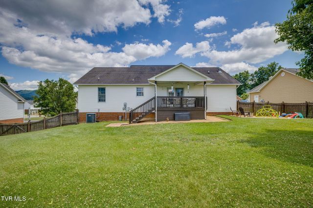 442 Grey Fox Drive, Church Hill, TN 37642