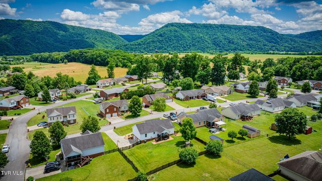 442 Grey Fox Drive, Church Hill, TN 37642