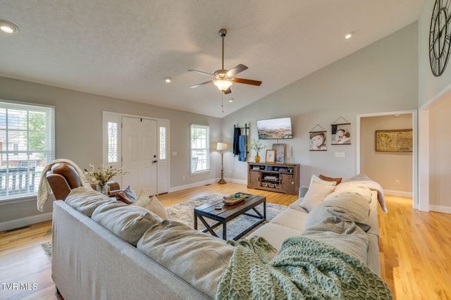 442 Grey Fox Drive, Church Hill, TN 37642