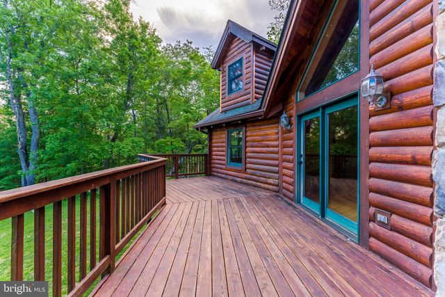 872 BENCH LN, Bluemont, VA 20135
